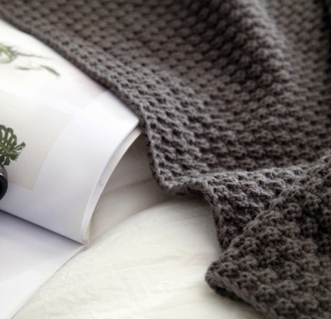 Coperta a maglia con frange in stile nordico